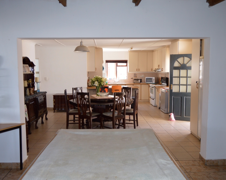 4 Bedroom Property for Sale in Britannia Bay Western Cape